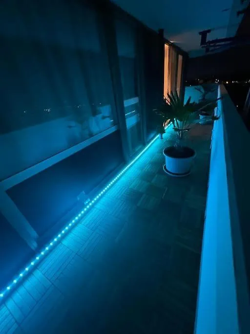Axa-Tower Apartment Cologne